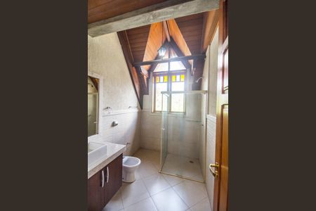 Casa de condomínio para alugar com 680m², 5 quartos e 8 vagasBanheiro da Suíte