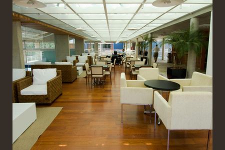 Casa de condomínio para alugar com 680m², 5 quartos e 8 vagasÁrea comum - Salão de festas