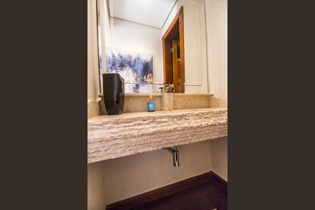 Casa de condomínio para alugar com 680m², 5 quartos e 8 vagasLavabo