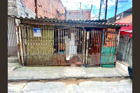 Casa à venda com 50m², 1 quarto e sem vagaPlaca instalada na fachada do imóvel 