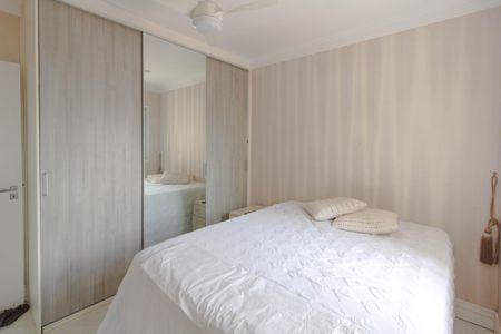 Apartamento à venda com 76m², 3 quartos e 2 vagasQuarto 2 suíte