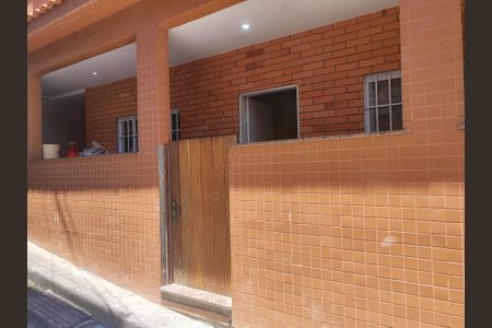 Casa para alugar com 100m², 2 quartos e sem vagaÁrea externa