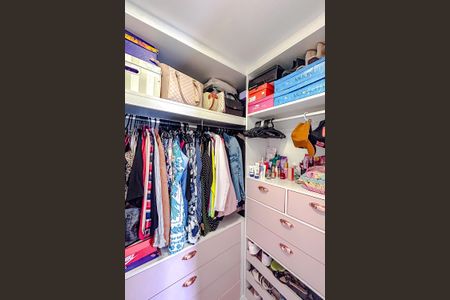 Apartamento à venda com 80m², 3 quartos e 2 vagasCloset