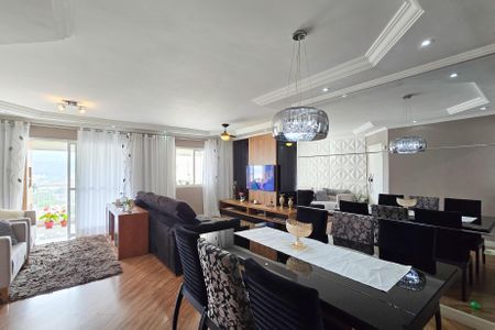 Apartamento à venda com 104m², 2 quartos e 2 vagasSala