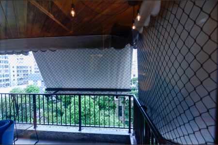 Apartamento para alugar com 70m², 2 quartos e 1 vagaSuíte