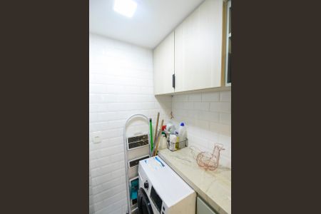Apartamento para alugar com 70m², 2 quartos e 1 vagaÁrea de Serviço