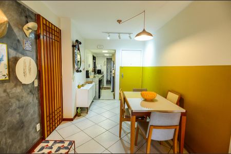 Apartamento para alugar com 70m², 2 quartos e 1 vagaSala