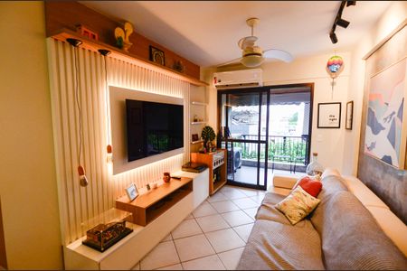 Apartamento para alugar com 70m², 2 quartos e 1 vagaSala