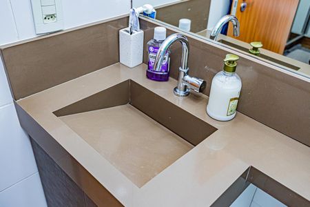 Apartamento à venda com 51m², 2 quartos e 1 vaga Apartamento à venda com 51m², 2 quartos e 1 vagaBanheiro suite