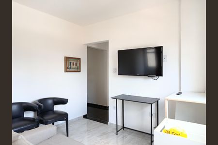 Sala de kitnet/studio para alugar com 1 quarto, 31m² em Cerqueira César, São Paulo