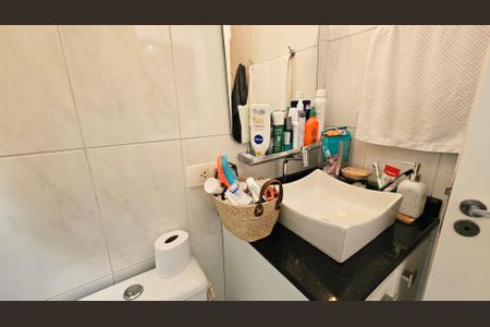 Casa à venda com 170m², 3 quartos e 3 vagas Casa à venda com 170m², 3 quartos e 3 vagasBanheiro da Suíte