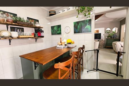 Casa à venda com 170m², 3 quartos e 3 vagas Casa à venda com 170m², 3 quartos e 3 vagasCozinha