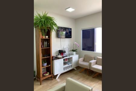 Casa à venda com 170m², 3 quartos e 3 vagas Casa à venda com 170m², 3 quartos e 3 vagasEdícula