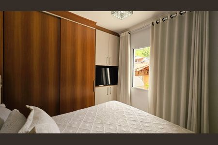 Casa à venda com 170m², 3 quartos e 3 vagas Casa à venda com 170m², 3 quartos e 3 vagasQuarto Suíte