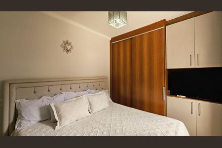 Casa à venda com 170m², 3 quartos e 3 vagas Casa à venda com 170m², 3 quartos e 3 vagasQuarto Suíte