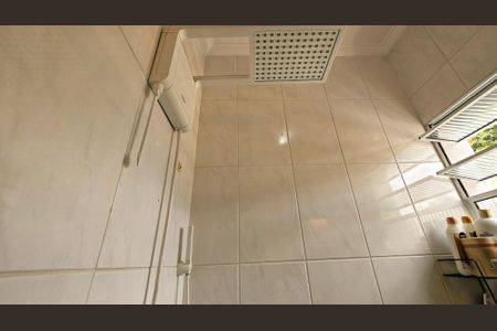 Casa à venda com 170m², 3 quartos e 3 vagas Casa à venda com 170m², 3 quartos e 3 vagasBanheiro