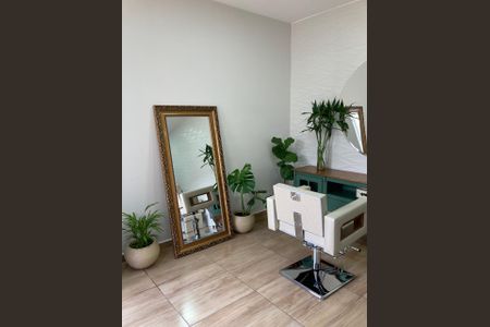 Casa à venda com 170m², 3 quartos e 3 vagas Casa à venda com 170m², 3 quartos e 3 vagasEdícula