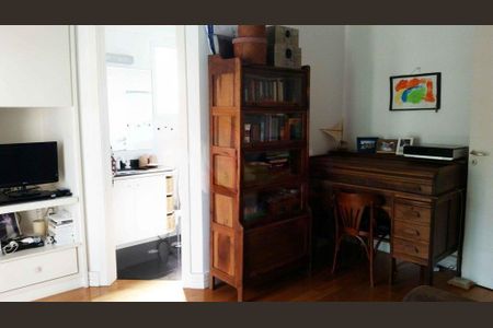 Casa à venda com 4 quartos, 265m² em Granja Julieta, São Paulo