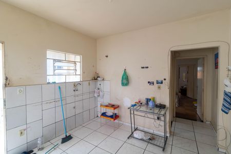 Casa à venda com 420m², 6 quartos e 2 vagasCozinha da casa 03