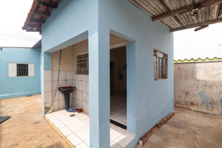 Casa à venda com 420m², 6 quartos e 2 vagasQuintal da casa 03