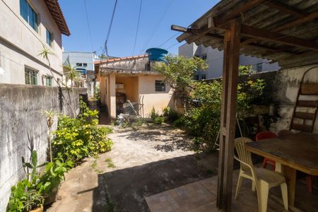 Casa à venda com 225m², 4 quartos e 2 vagas Casa à venda com 225m², 4 quartos e 2 vagasQuintal