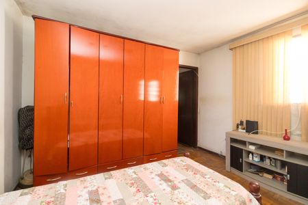 Casa à venda com 225m², 4 quartos e 2 vagas Casa à venda com 225m², 4 quartos e 2 vagasQuarto 2