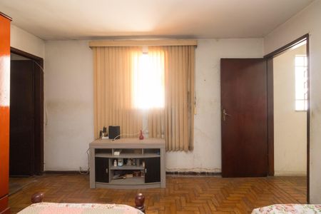 Casa à venda com 225m², 4 quartos e 2 vagas Casa à venda com 225m², 4 quartos e 2 vagasQuarto 2