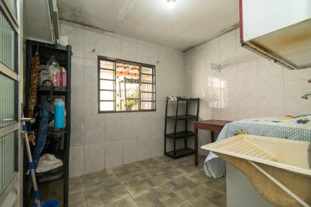 Casa à venda com 225m², 4 quartos e 2 vagas Casa à venda com 225m², 4 quartos e 2 vagasÁrea de Serviço 1