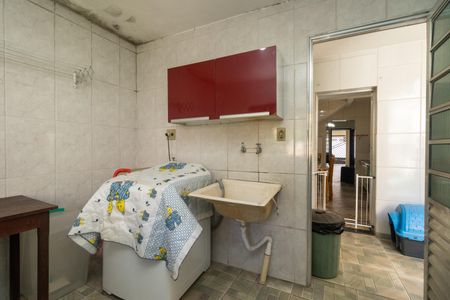 Casa à venda com 225m², 4 quartos e 2 vagas Casa à venda com 225m², 4 quartos e 2 vagasÁrea de Serviço 1