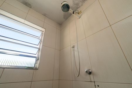 Casa à venda com 225m², 4 quartos e 2 vagas Casa à venda com 225m², 4 quartos e 2 vagasBanheiro 1