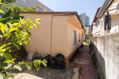 Casa à venda com 225m², 4 quartos e 2 vagas Casa à venda com 225m², 4 quartos e 2 vagasVista externa Casa 2