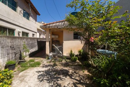 Casa à venda com 225m², 4 quartos e 2 vagas Casa à venda com 225m², 4 quartos e 2 vagasQuintal