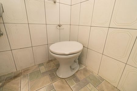 Casa à venda com 225m², 4 quartos e 2 vagas Casa à venda com 225m², 4 quartos e 2 vagasBanheiro 2