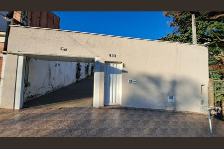 Casa à venda com 160m², 2 quartos e 10 vagas