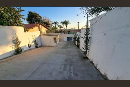 Casa à venda com 160m², 2 quartos e 10 vagas