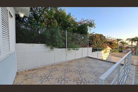 Casa à venda com 160m², 2 quartos e 10 vagas