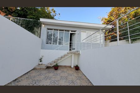Casa à venda com 160m², 2 quartos e 10 vagas