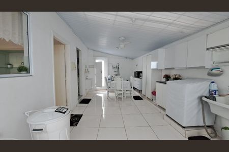 Casa à venda com 160m², 2 quartos e 10 vagas