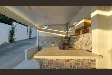 Casa à venda com 160m², 2 quartos e 10 vagas