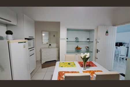 Casa à venda com 160m², 2 quartos e 10 vagas