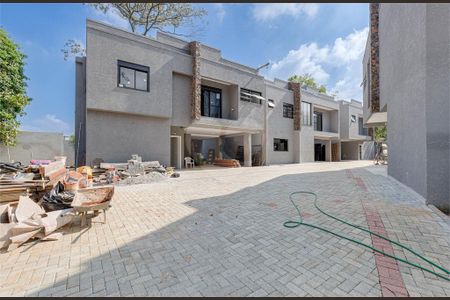 Casa à venda com 4 quartos, 680m² em Jardim Prudência, São Paulo