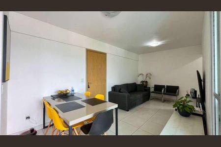 Apartamento à venda com 2 quartos, 60m² em Ipiranga, Belo Horizonte