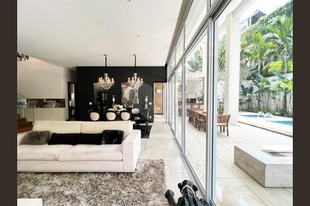 Casa à venda com 4 quartos, 430m² em Pinheiros, São Paulo