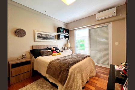 Casa à venda com 4 quartos, 430m² em Pinheiros, São Paulo