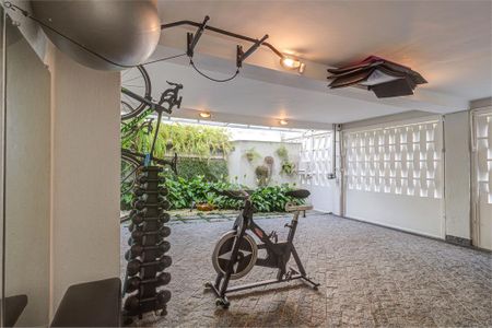 Casa à venda com 3 quartos, 227m² em Santo Amaro, São Paulo