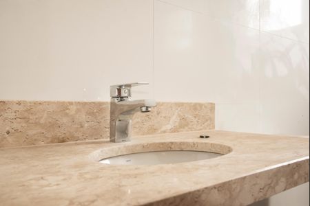 Casa à venda com 200m², 3 quartos e 3 vagasBanheiro da Suíte 1