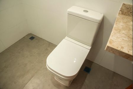 Casa à venda com 200m², 3 quartos e 3 vagasBanheiro da Suíte 2