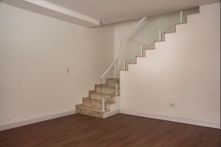 Sala de casa à venda com 3 quartos, 200m² em Chácara Inglesa, São Paulo