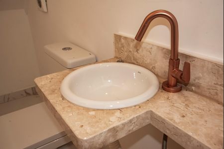 Casa à venda com 200m², 3 quartos e 3 vagasLavabo