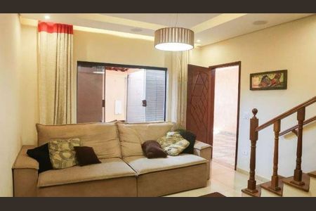 Casa à venda com 3 quartos, 187m² em Jardim Stella, Santo André